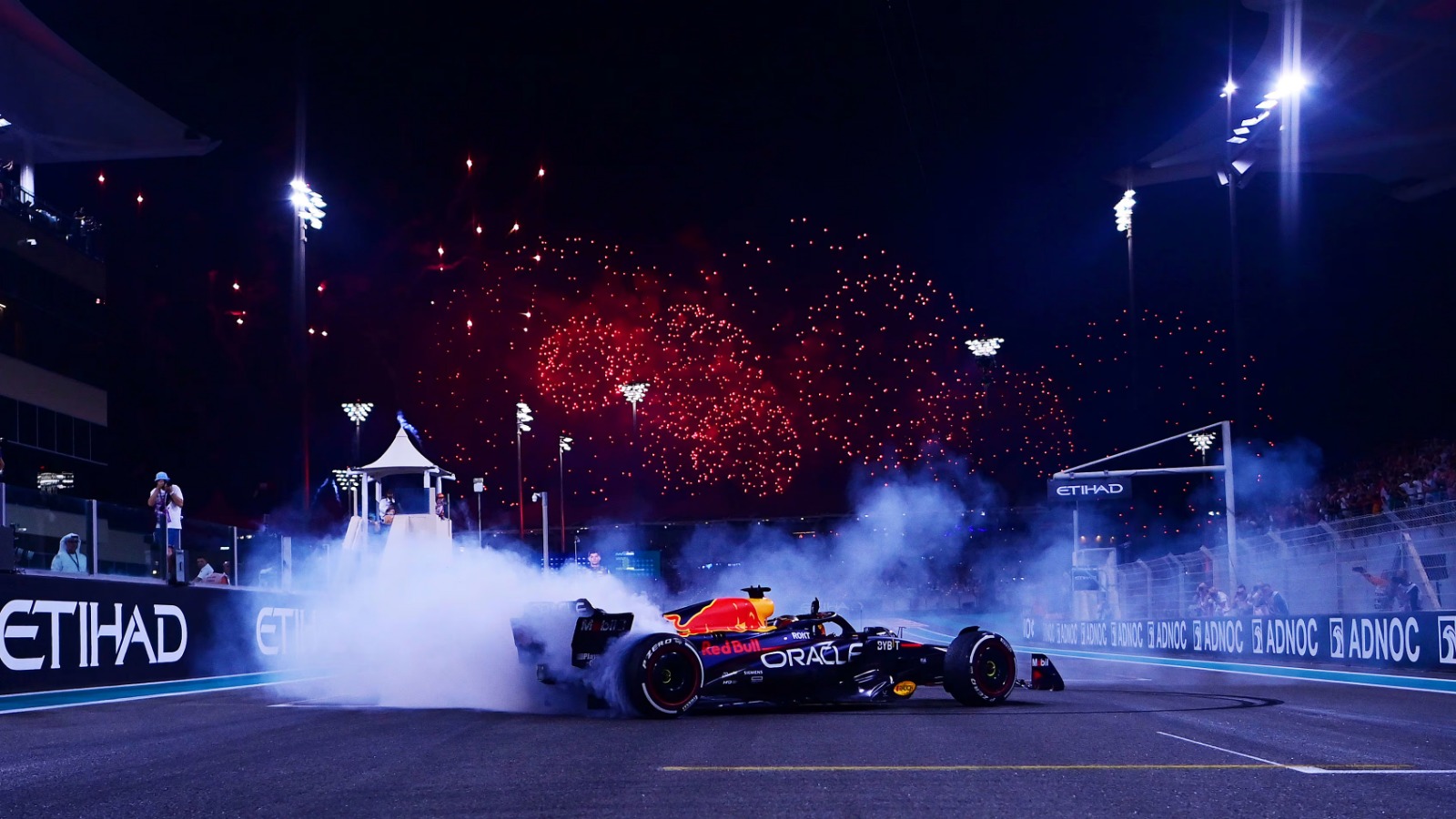 Red Bull F1 Havai Fişek